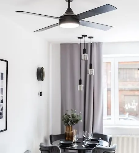 Myslbekova 5 Apartment