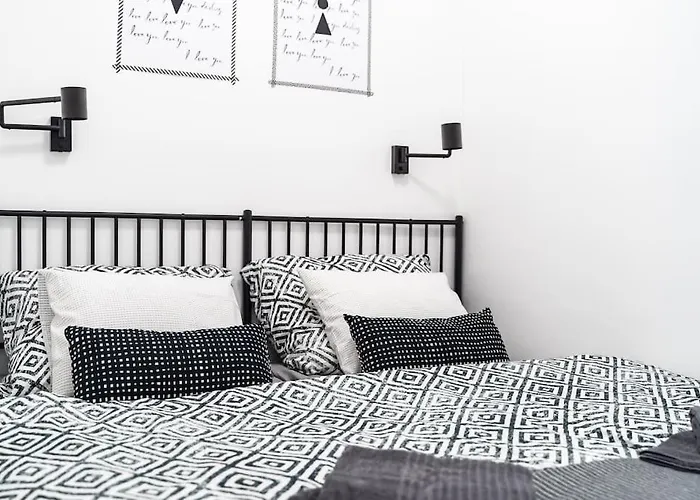 Myslbekova 5 Apartment